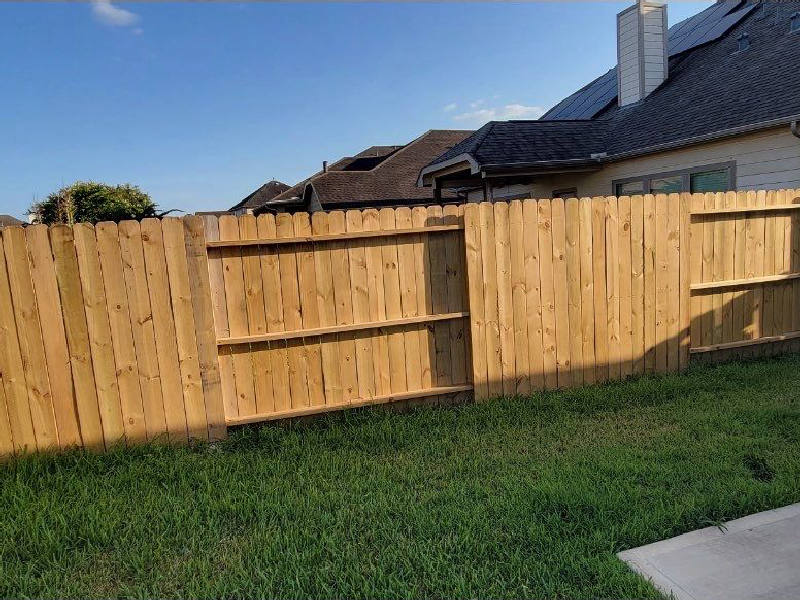 New Wood Privacy Fence — Tomball, TX